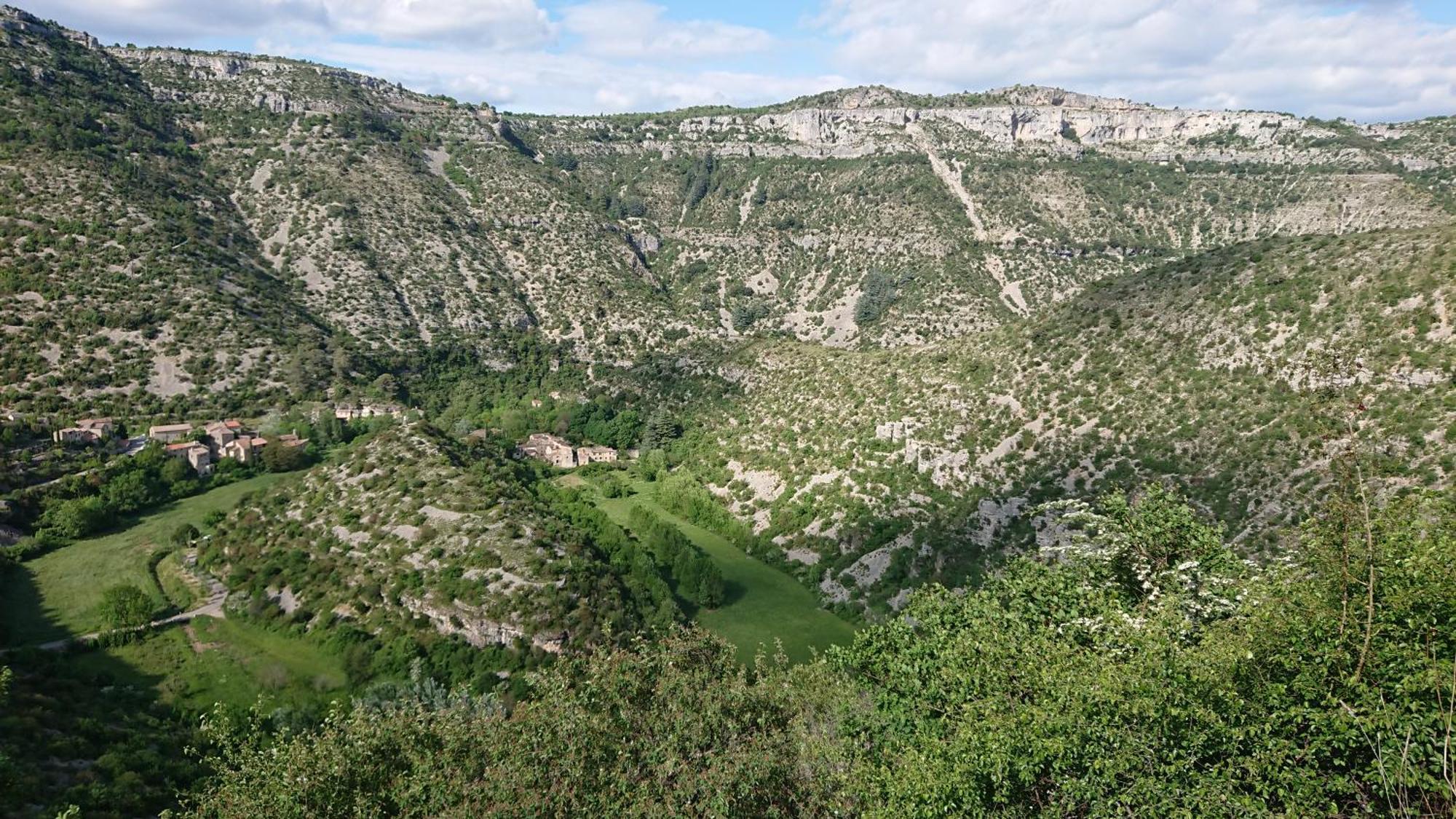 Gite En Cevennes Du Sud, Bergerie Restauree Au Rez De Jardin D'Une Bastide Avec Piscine, Vue Exceptionnelle, Authenticite Et Confort Saint-Laurent-le-Minier Eksteriør billede